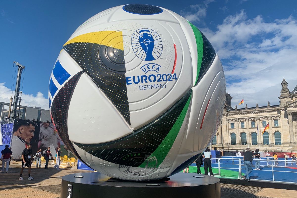 Fussballliebe, bola resmi Piala Eropa 2024