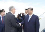 Presiden China Xi Jinping tiba pada Kazakhstan