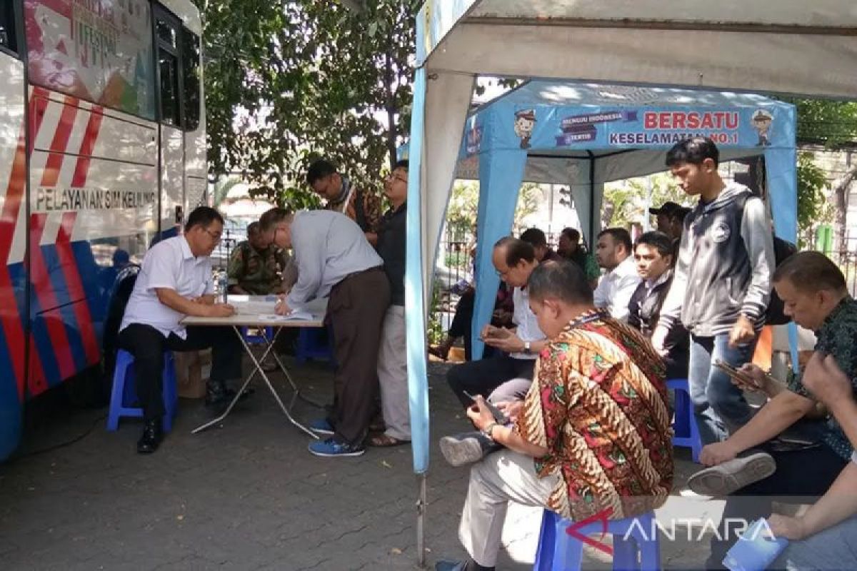 Gerai SIM Keliling menyingkap ke lima sikap pada Hari Awal Minggu