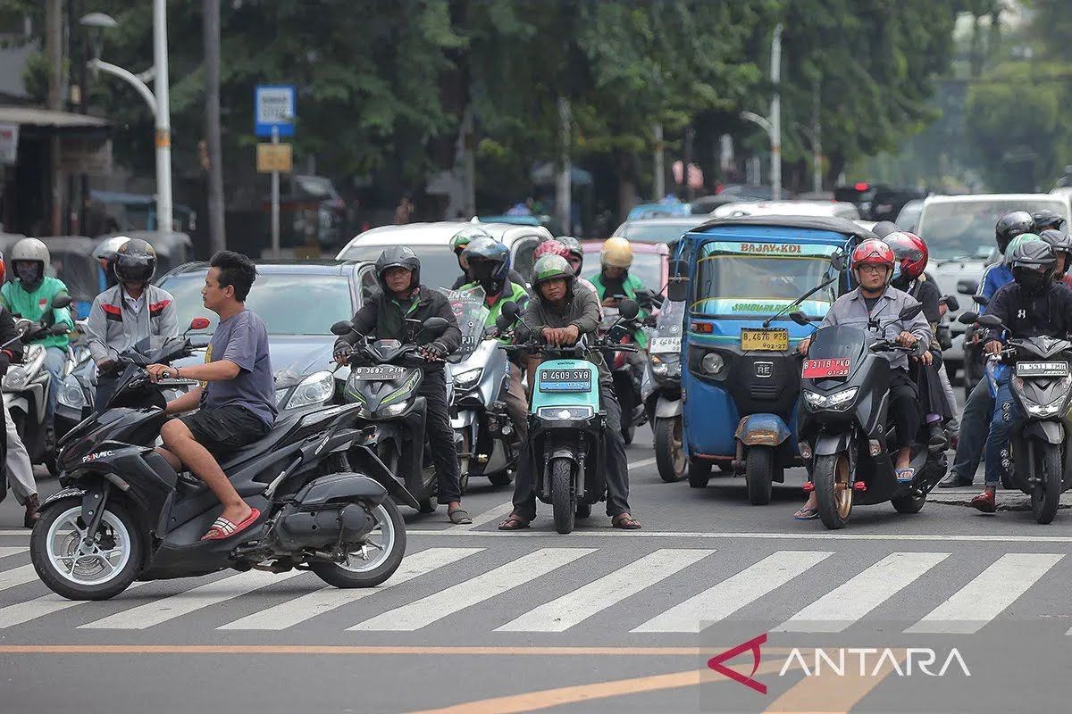 Minggu, SIM Keliling semata-mata mengakses pelayanan di dalam pada dua area Ibukota Tanah Air