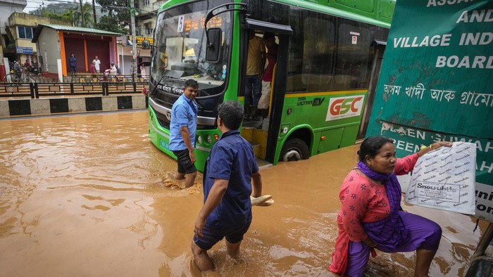 Banjir Renggut 9 Nyawa pada India-Bangladesh, 3 Juta Orang Terdampak